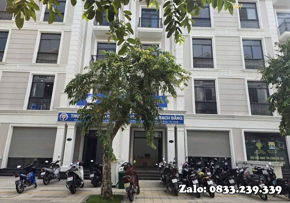 Trung Tâm Lái Xe Hoàng Thịnh Trung Tâm Lái Xe Hoàng Thịnh