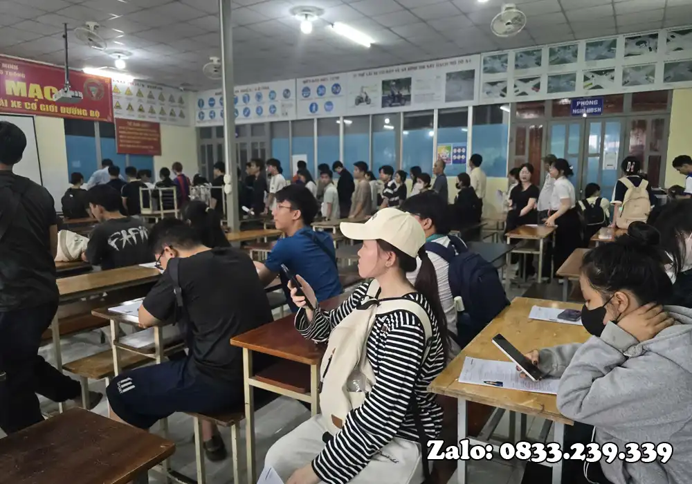 Học Viên Đang Chờ Khám Sức Khỏe Học Bằng Lái Xe Máy A1 Phường Đông Hòa Học Viên Đang Chờ Khám Sức Khỏe Học Bằng Lái Xe Máy A1 Phường Đông Hòa